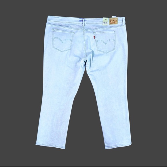 Levi’s Women’s Plus Size Classic Straight Mid Rise Light Blue Jeans Sz 26W - Picture 5 of 16